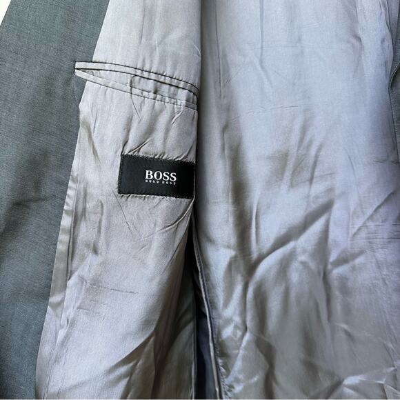 Hugo Boss Gray Wool Suit Jacket Made in USA 2-Button Classic Fit 42R - Picture 6 of 9